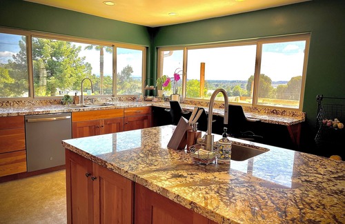 Interlaken House | A peaceful country home with sweeping view.
