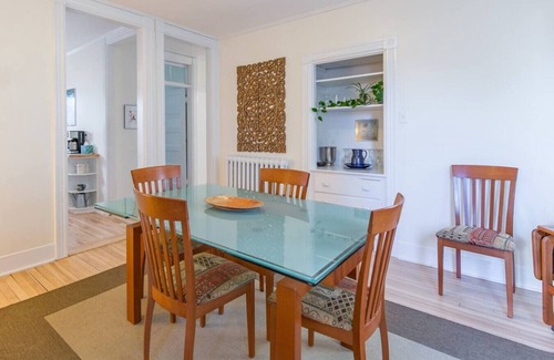Munjoy Hill Apartment | A Peaceful Oasis on Munjoy Hill: 1st flr 3BR + parking