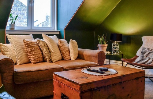 Central Aberdeen Cottage | A perfect choice for a city break, with personal touches that make it a home from home.