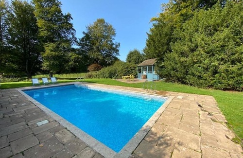 Beaminster House | A Perfect Getaway on a Historic English Estate With a Private Swimming Pool