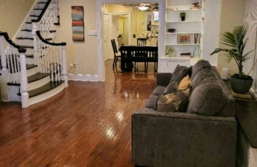 Wynnefield House | A PERFECT PLACE TO CALL HOME FOR A SHORT OR LONG STAY! "THE GAINOR ESTATE"