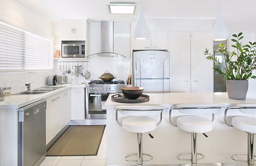 Broadbeach Waters Villa | A PERFECT STAY - La Casetta