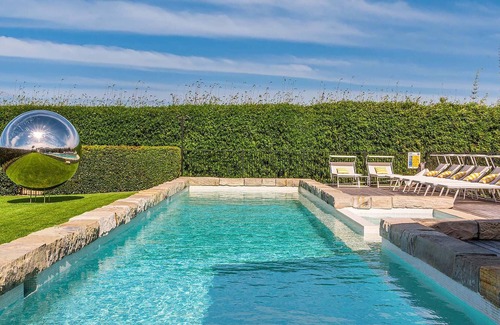 McLeods Shoot House | A PERFECT STAY - Villa St Helena