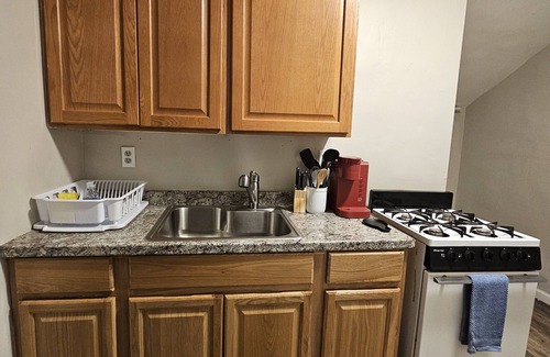 Irvington Apartment | A perfectly quiet spot away from home! It's nestled just outside of Maplewood.