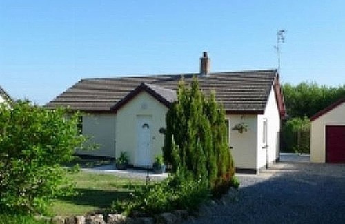 Ludchurch House | A pet-friendly, detached bungalow in a rural spot, close to many attractions