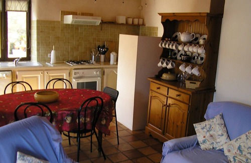 Cantobre Cottage | A Pet friendly house.