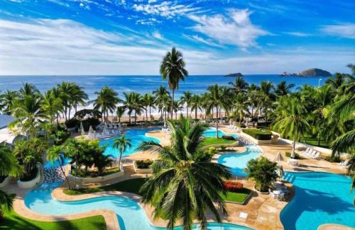 Ixtapa Apartment | A pie de mar en zona hotelera, 1BR condo In Monarca Ixtapa, no pagas brazalete