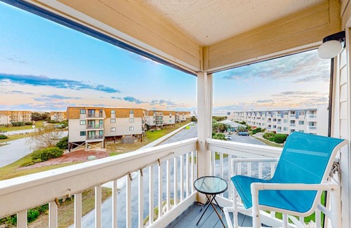 Morehead City Apartment | A Place at the Beach 351