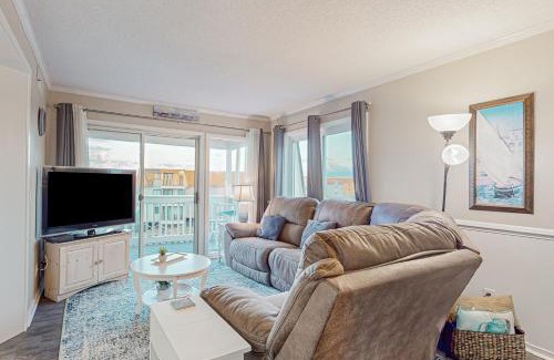 Morehead City Apartment | A Place at the Beach 351