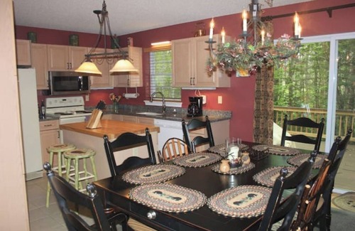 North Creek Cabin | A Place in the Woods, 2.7 Mi to Gore Ski Access Rd