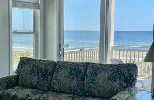 East End House | A Place of Grace-Sunset Beach-Beachfront-Pet Friendly-Community pool