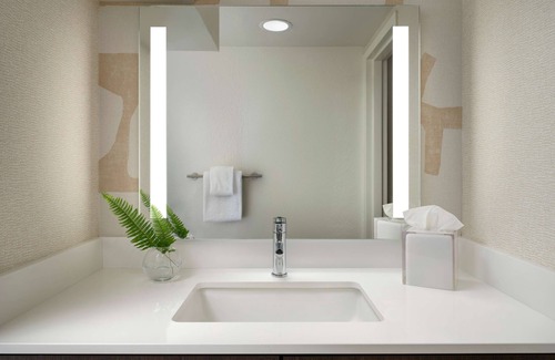 Streeterville Hotel | A Place You'll Surely Enjoy! Full Kitchen, Free Breakfast, Pets Allowed