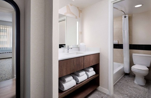 Streeterville Hotel | A Place You'll Surely Enjoy! Full Kitchen, Free Breakfast, Pets Allowed