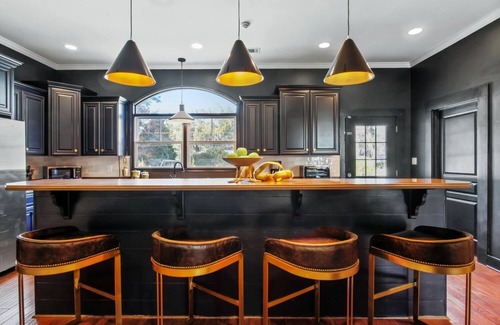 Thunderbolt House | A Port in the Storm - Shangri La, Poolside Estate in Isle of Armstrong