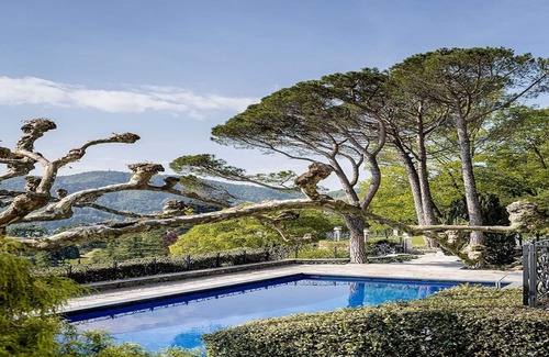 Como Villa | A private estate on a mountain top with breathtaking views of Lake Como