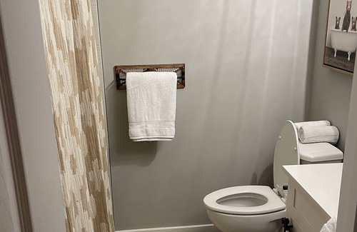 Harrison Apartment | A Private Guest Suite To Enjoy and Relax In