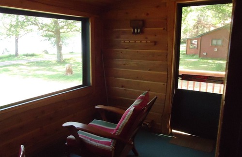 Hayward Resort | A Quaint Callahan Lake Cabin