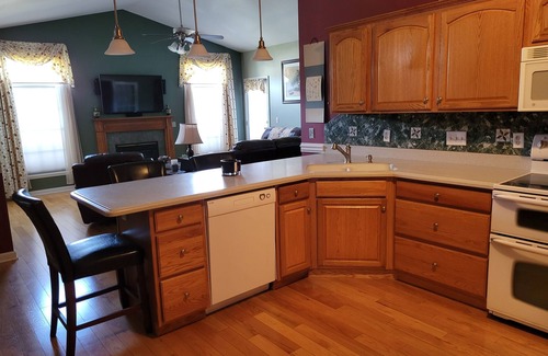 Saratoga Springs House | A quaint townhome, close to Brown's Beach, SPAC, Casino, Golf, etc.