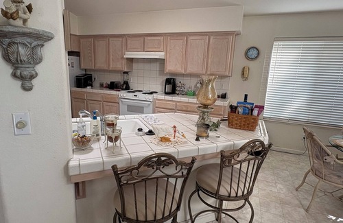 Fresno House | A Quiet, Home Away from Home!