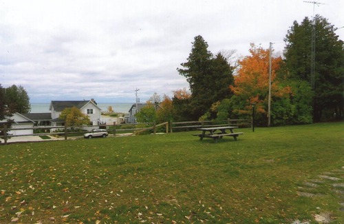 Baileys Harbor Cottage | A Quiet Retreat In Door County Close To The Water, Shops, Eateries And Golf.