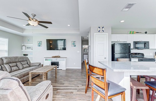 Gilchrist House | A Quietude - a 3 bedroom 2 bath home that sleeps 7
