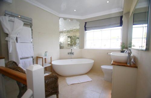 Bath Apartment | A Rare Georgian Crescent Residence with parking