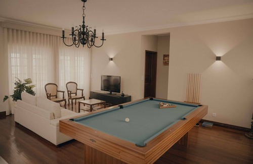 Vila Franca do Campo Ski Chalet | A recently renovated holiday home, Chalet De La Croix features a garden.