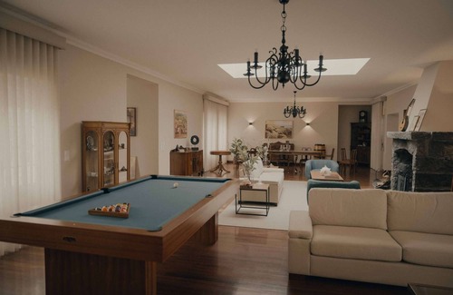 Vila Franca do Campo Ski Chalet | A recently renovated holiday home, Chalet De La Croix features a garden.