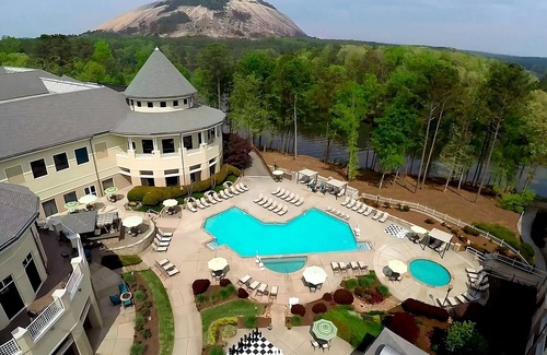 Stone Mountain Hotel | A Restful Retreat! Minutes to Scenic Railroad and Summit Skyride! FREE Parking!