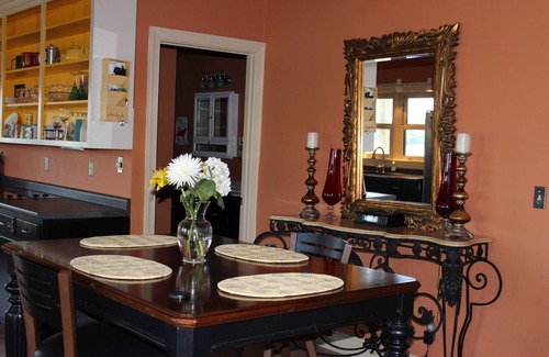 Owensboro Cottage | A Riverfront Honeymoon Retreat ~ Incredible Views Of The River!