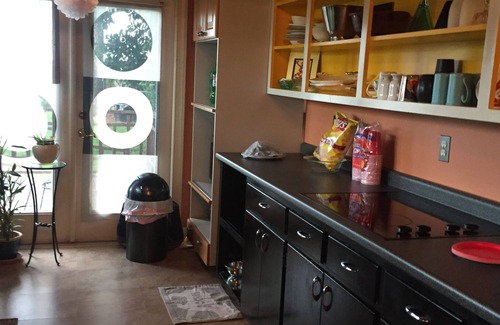 Owensboro Cottage | A Riverfront Honeymoon Retreat ~ Incredible Views Of The River!