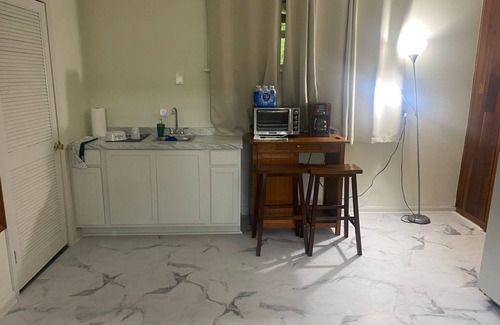 Auburndale House | A room in Louisville's Charm