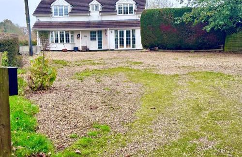 Llanvair Kilgeddin House | A rural 4 bed detached home