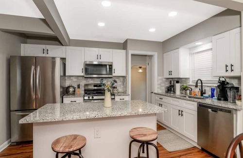 Independence House | A Scenic 3BR Retreat for Nature Lovers