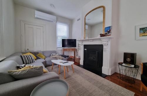 Queenscliff House | A Sea Pilots Cottage