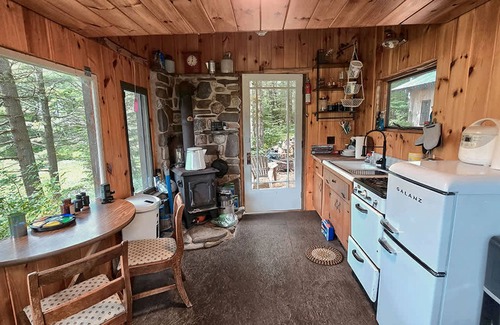 Glenfield Apartment | A Secluded Cabin on Your own Prvt Pond Serenity