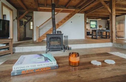 Andover House | A secluded, mountainside luxury retreat in Andover, Vermont