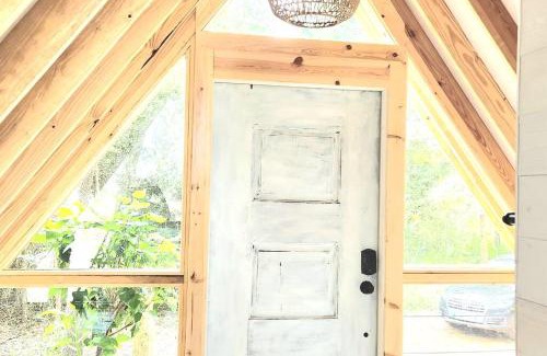 Saint Helena Island House | A Secluded Quiet Oasis with Beach Pass