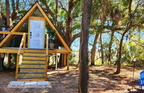 Saint Helena Island House | A Secluded Quiet Oasis with Beach Pass