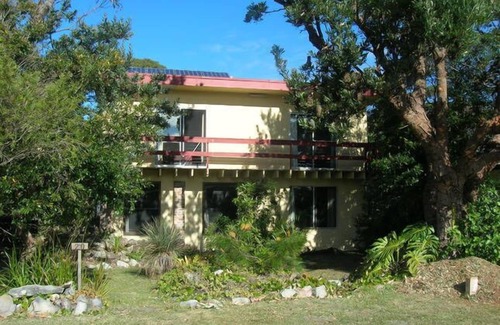 Currarong House | A short walk to the beach