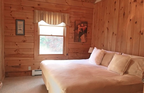 Landaff House | A Space of One's Own - Beautiful Log Home