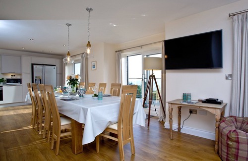 Teignmouth House | A spacious, three bedroom house with sea views and a sunny balcony.
