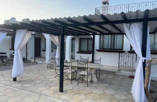 Karavas Villa | A Spacious Villa to Entertain