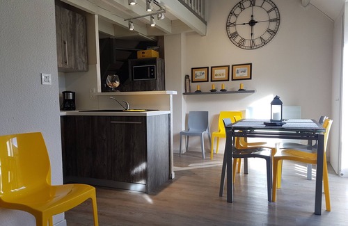 Peyragudes Apartment | A stay by the lake .