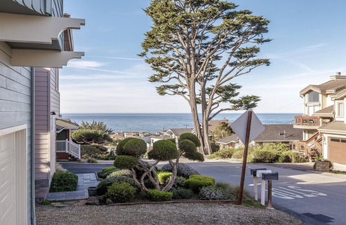 Park Hill House | A Step Away : 3 BR, 2 BA House in Cambria, Sleeps 6
