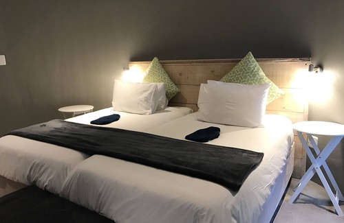 Grahamstown Bed & Breakfast | A Stone's Throw Accommodation