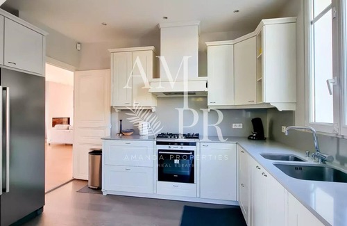 Pointe Croisette Villa | A stone's throw from the Croisette - sea view - Unique villa