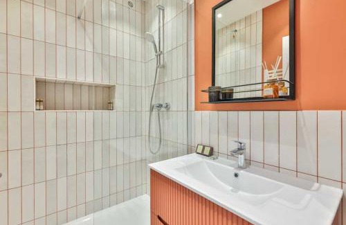 Saint-Ouen Apartment | A stunning 1BR Apartment Near Paris