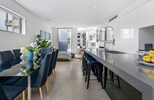 Annandale House | A STUNNING GRAND DESIGNS AUSTRALIA RESIDENCE - 5 mins drive to CBD