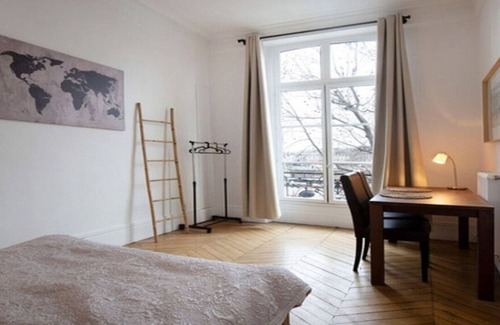 Saint-Germain-l'Auxerrois Apartment | A STUNNING RETREAT ON QUAI DE LOUVRE-BREATH TAKING VIEWS OF SEINE